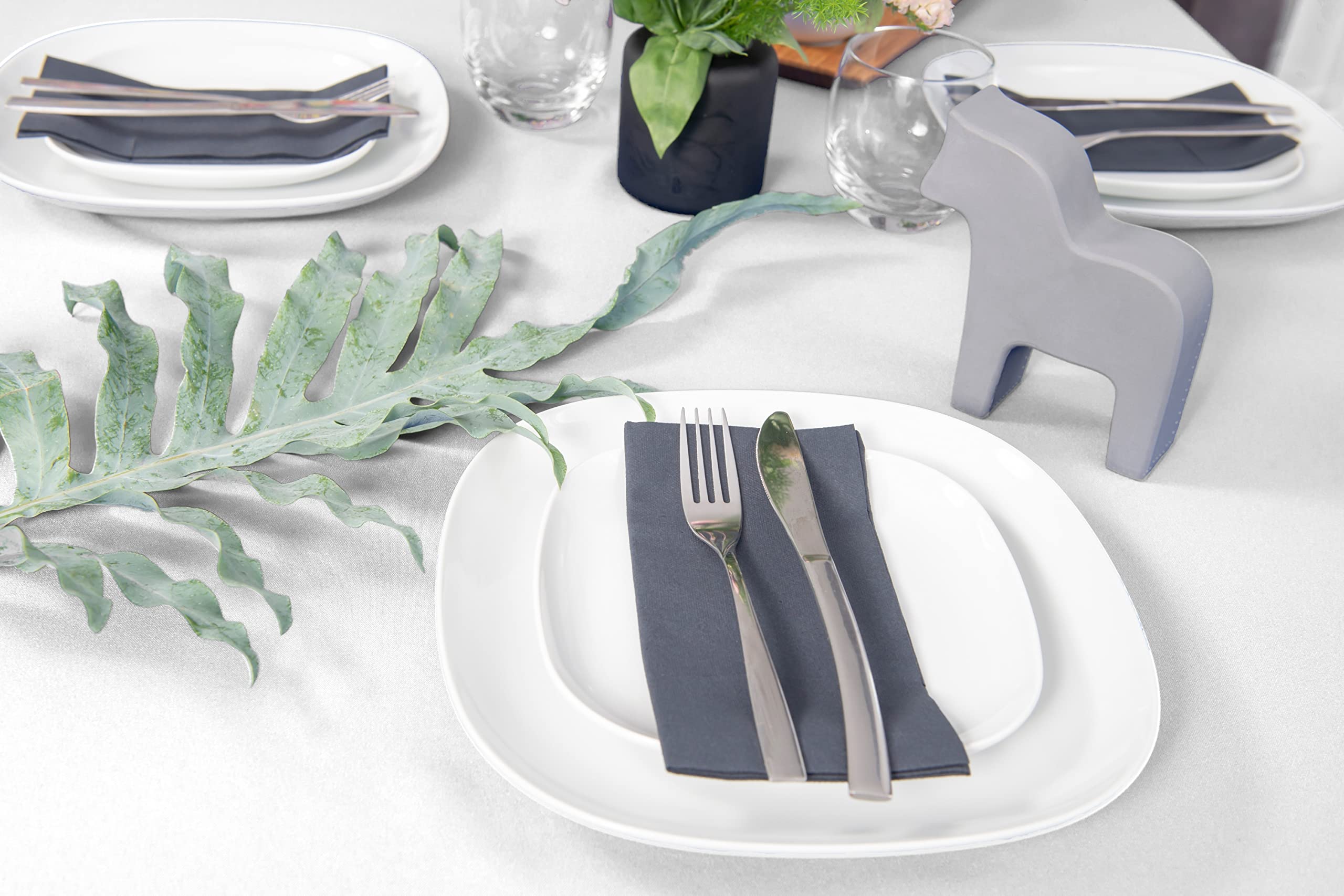 NIBLO Tablecloth Table Runner Table Linen Table Decoration Table Cloth (White, Tablecloth - 140 x 300 cm)