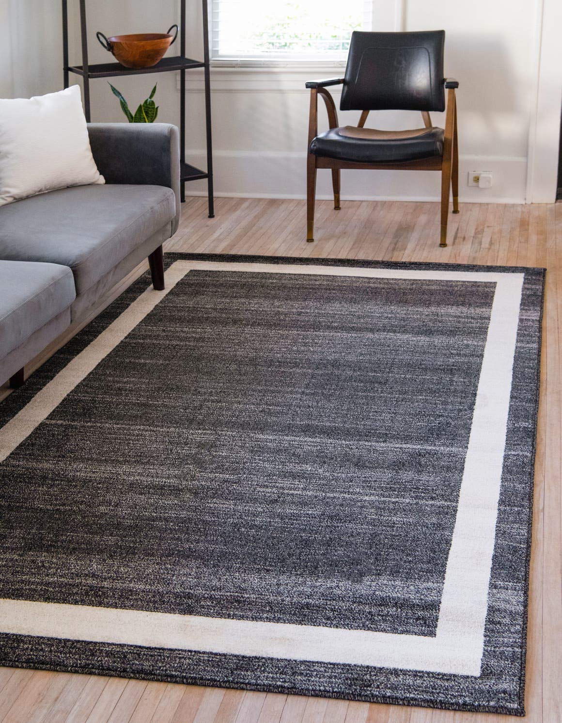 Unique Loom Del Mar Collection Area Rug - Maria (7' 10" x 11' 4" Rectangle, Black/ Ivory) Image
