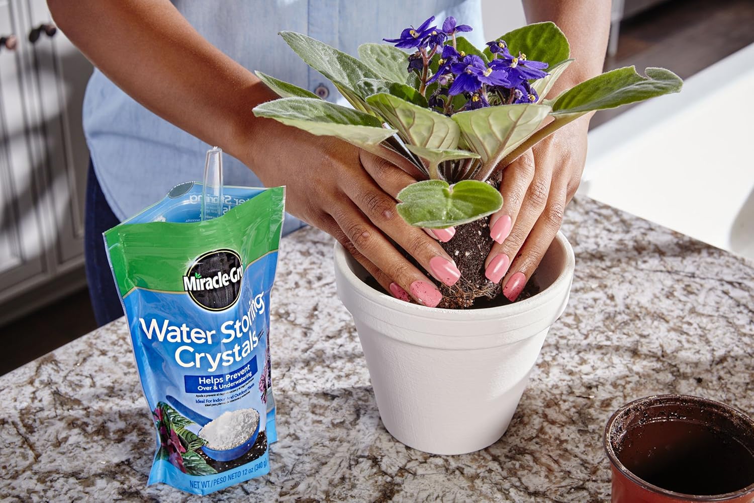 Miracle-Gro Water Storing Crystals, 12-Ounce : Soil Moisture Retention : Garden & Outdoor