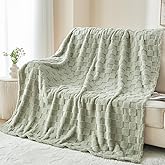 NEWCOSPLAY Super Soft Twin Blanket Sage Green Premium Silky Flannel Fleece 3D Checkered Lightweight Bed Blanket All Season Use (Sage Green Checkered, Twin(60"x80"))