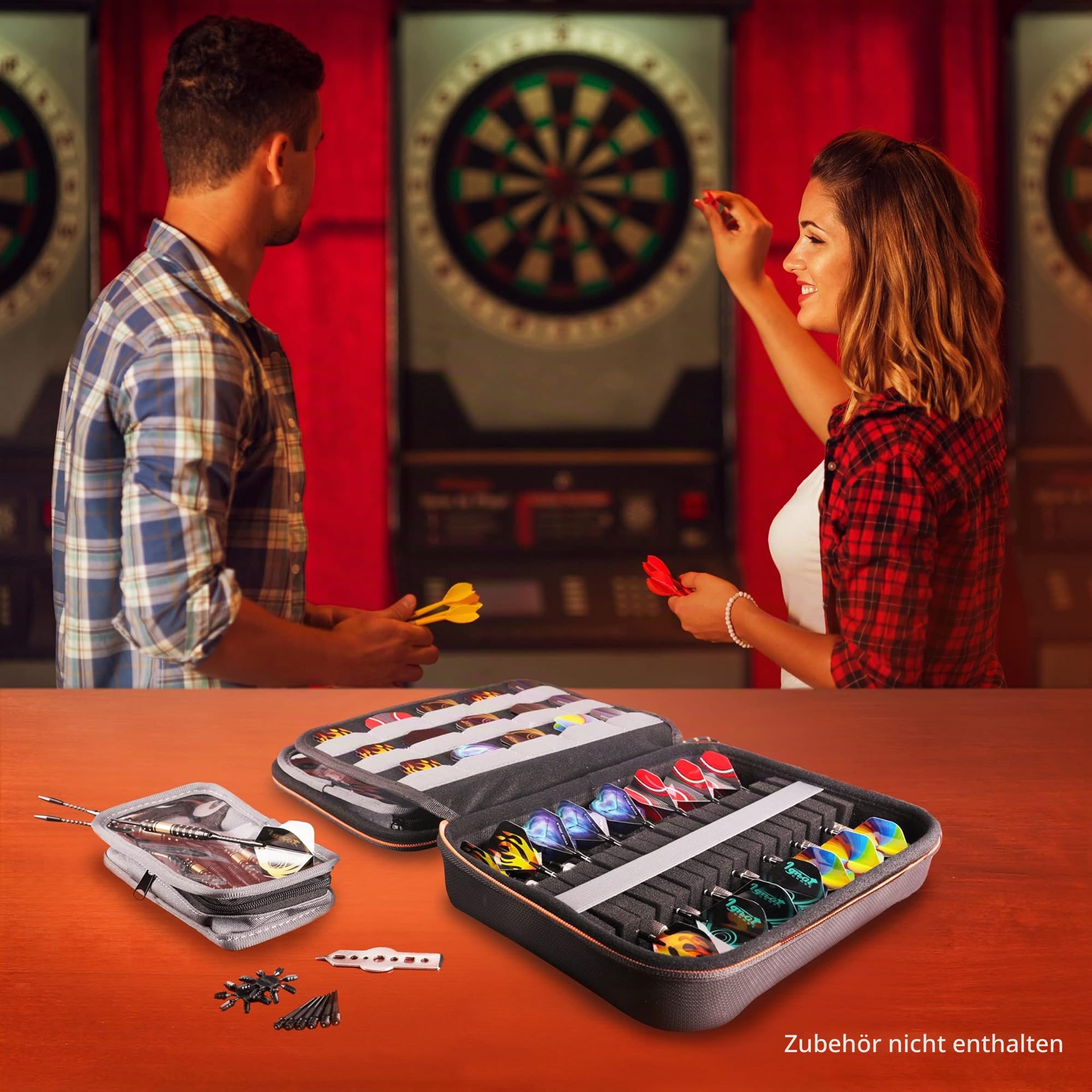 USA Gear XL Semi-Rigides Dart-Case – Schutz und Organisation für 15 teilige Sets: Darts, Spitzen, Schäfte und weiteres Zubehör – Präzisions Schaumstoffeinlage für Soft- und Steel-Tip-Darts (Schwarz) 5