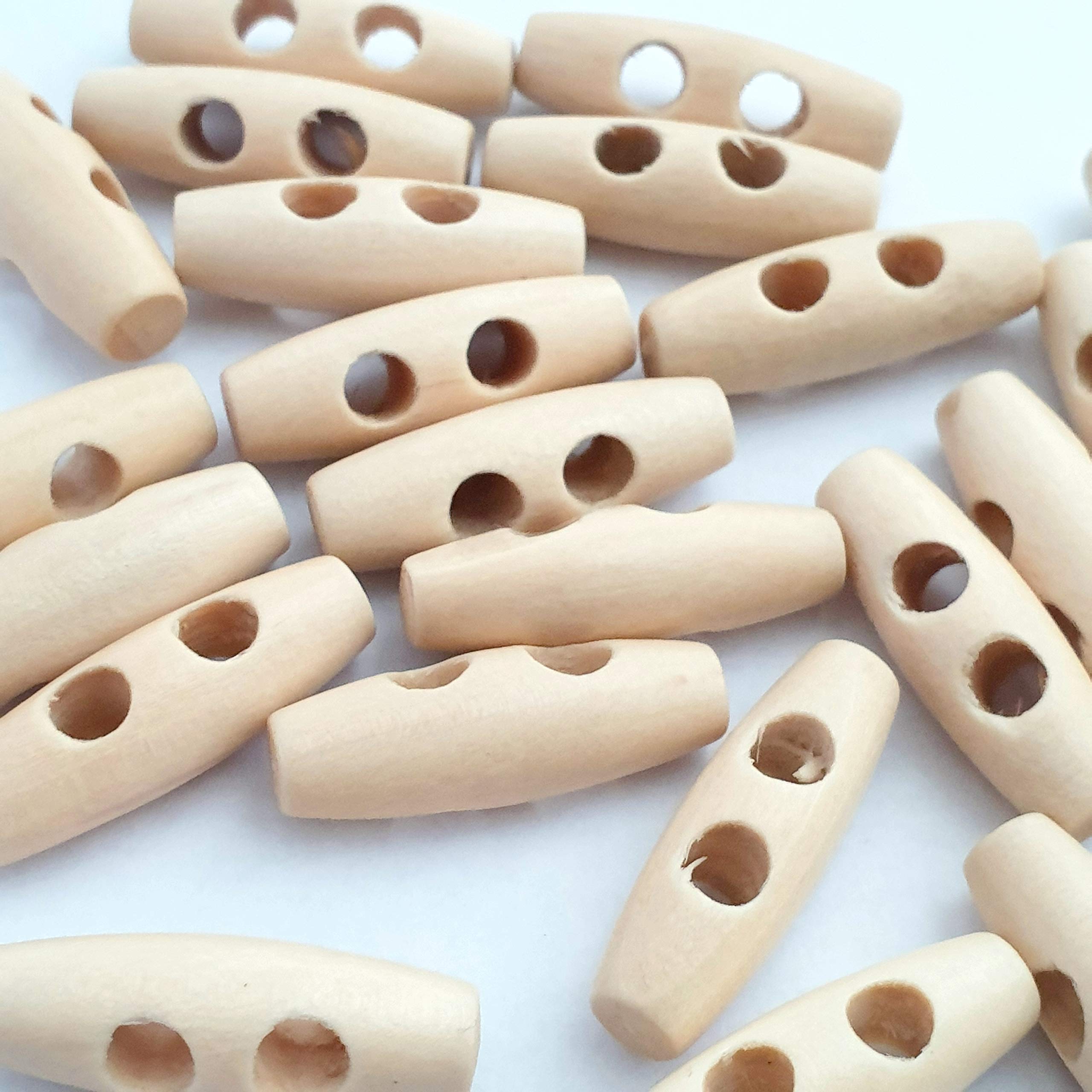 MajorCrafts® 24pcs 30mm Light Brown 2 Holes Sewing Toggle Wood Buttons Craft Embellishments