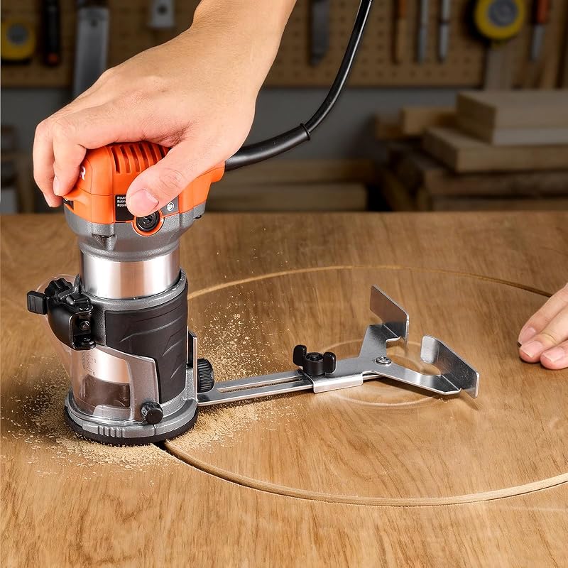 Affleureuse 710 W Défonceuse Compacte 6 Vitesses Variables pour Travail du Bois, Finition, Bricolage, avec Démarrage Progressif, Base Fixe, Capot d'Aspiration Poussière, Guide Parallèle, Filaire