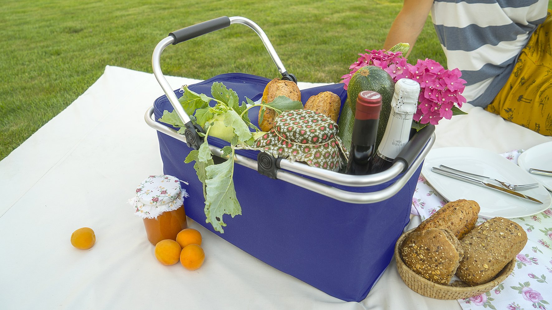 Collapsible shopping carrybag | foldable picnic basket | MY BASKET TO GO | water-resistant l beach bag with comfortable handles | large, light-weight, closable, reinforced | OCEAN BLUE