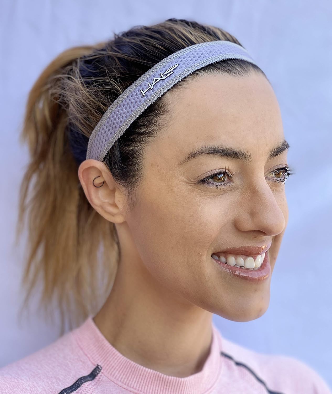 Amazon Co Jp Halo Headband Airシリーズ スリムプルオーバーヘアバンド 1インチ 軽量 吸湿 髪を所定の位置に保ち 顔に汗がつくのを防ぎます グレー ビューティー