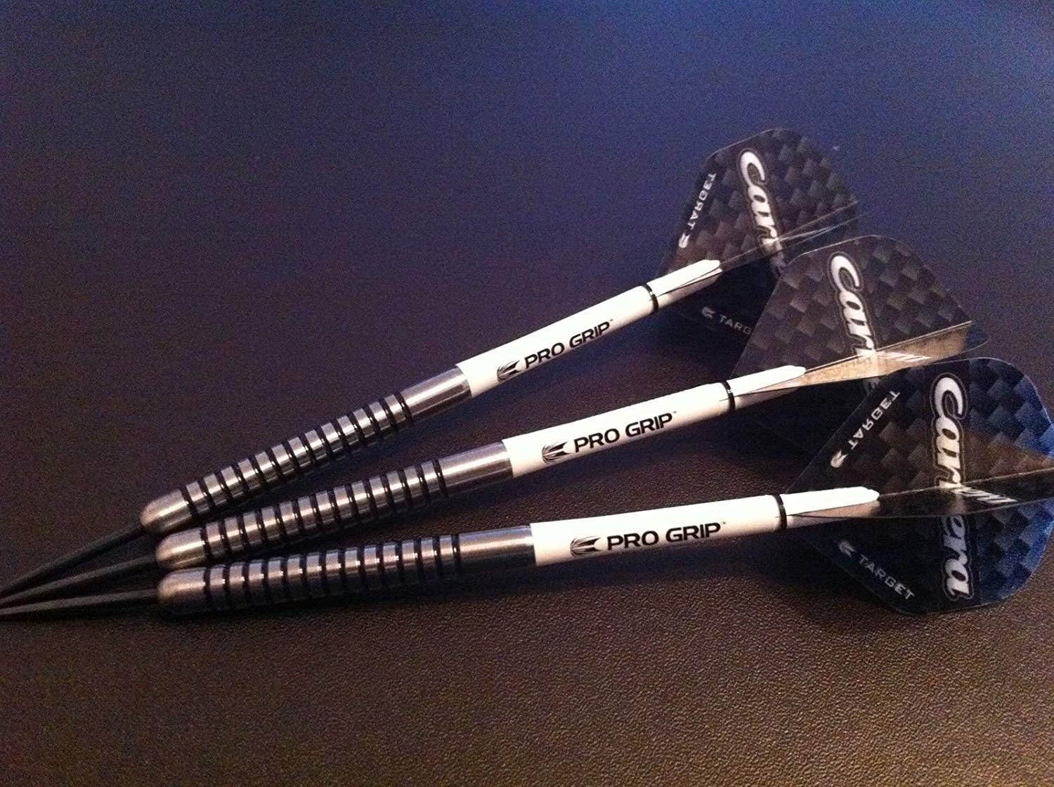 SUPERB TYPE R TUNGSTEN Darts Set, Including Target progrip Stems, Target Carrera Flights
