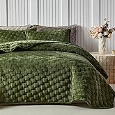 WARMDERN Olive Green Velvet Quilt Set Queen Size, Luxury Geometric Check Pattern Quilts Set, Soft Lightweight Bedspread & Coverlet, 3PCS Milk Velvet Bedding Set with 2 Pillow Shams, 90" x 96"