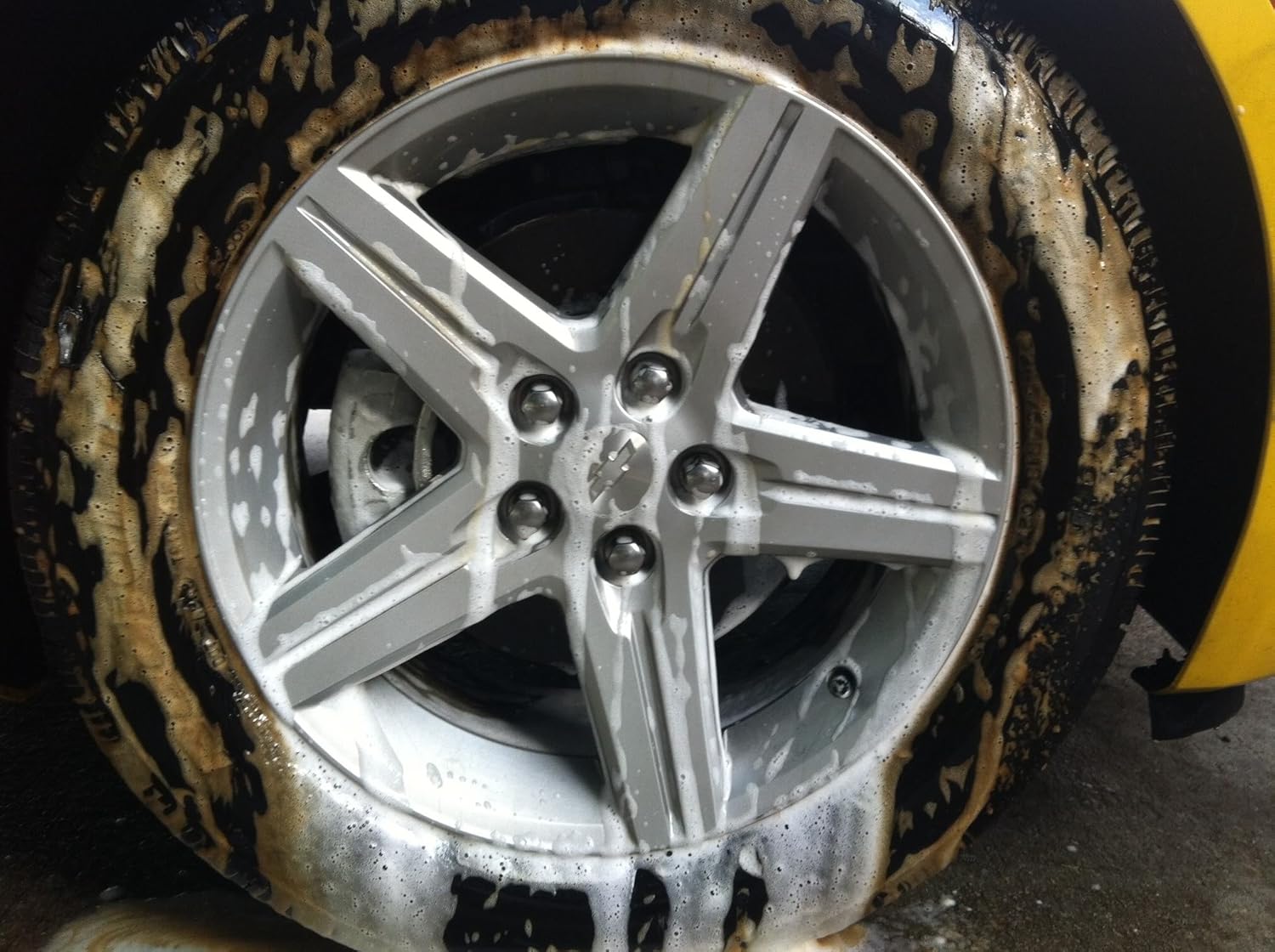 3D Yellow Degreaser Wheel & Tire Cleaner - 1 Gallon | Highly Concentrated Degreaser & Cleaner | Safe for All Tires | Removes Grease & Brake Dust | Made in USA | All Natural | No Harmful Chemicals: Automotive