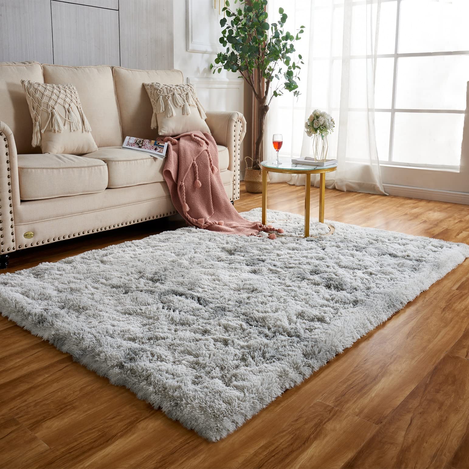 Achiiso Living Room Rug,Fluffy Area Rugs for Bedroom, Warm Thick Soft Shaggy Rug Suitable for Living Room,Kids Room (Light Grey,90x160 cm)