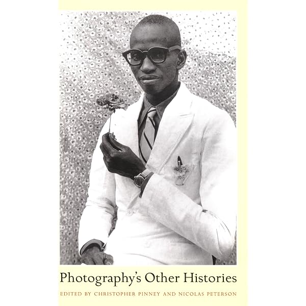 The Latin American Photobook: Fernández, Horacio: 9781597111898