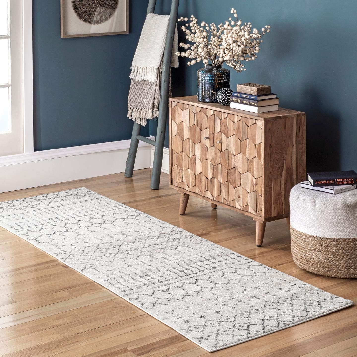 nuLOOM Moroccan Blythe Area Rug, 5' x 7' 5", Grey/Off-white: Furniture & Decor