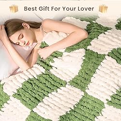 L'AGRATY Chunky Knit Blanket