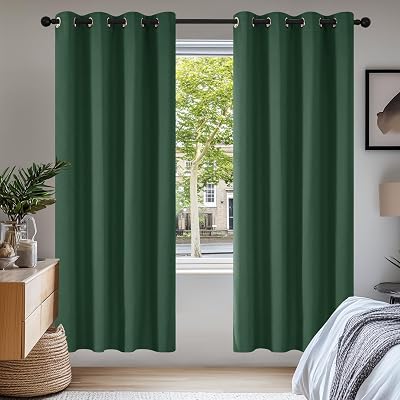 Deconovo Forest Green Blackout Curtains 2 Panels 140x175 Eyelet Thermal Ready