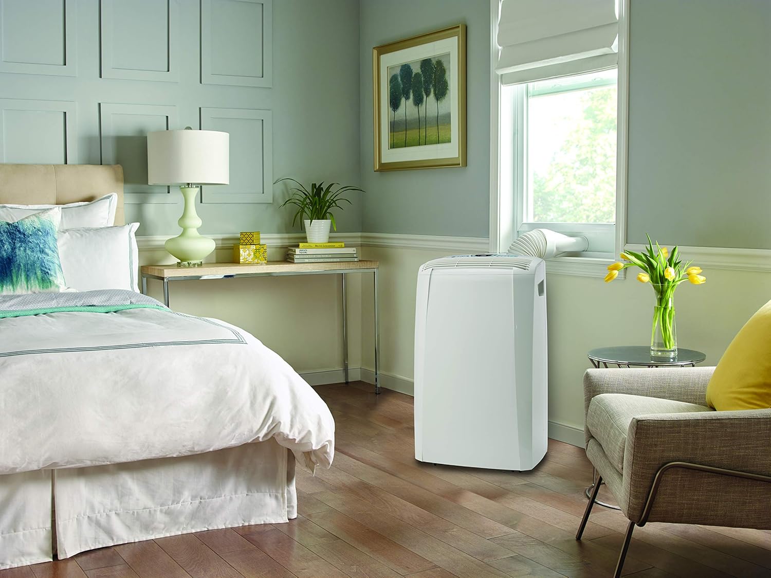 DeLonghi Portable 12,000 BTU Air Conditioner, White (Refurbished)