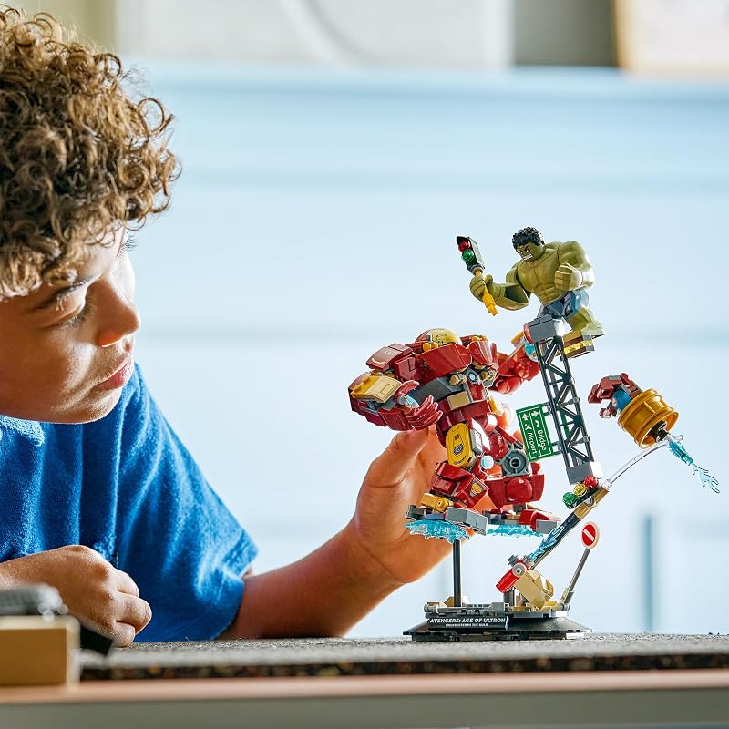| Marvel Duell der Giganten: Hulkbuster vs. Hulk - Superhelden Spielzeug mit Actionfigur und 2 Minifiguren, darunter Iron Man - Avengers Geschenk für Jungen ab 9 Jahren, Mädchen und Fans - 76343 — Foto 8 von 8