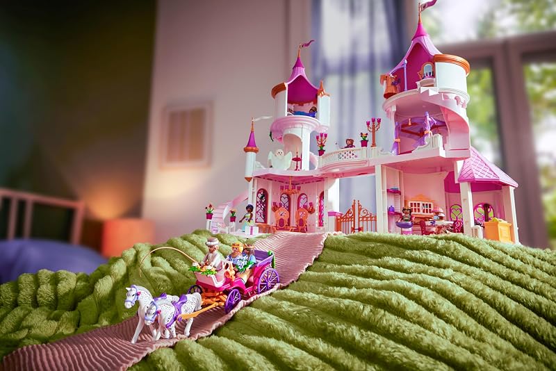 | Princess Magic | Passeggiata in carrozza reale con principessa e principe | Giocattolo della principessa | Giocattolo da favola per bambini dai 4 anni in su | 71846