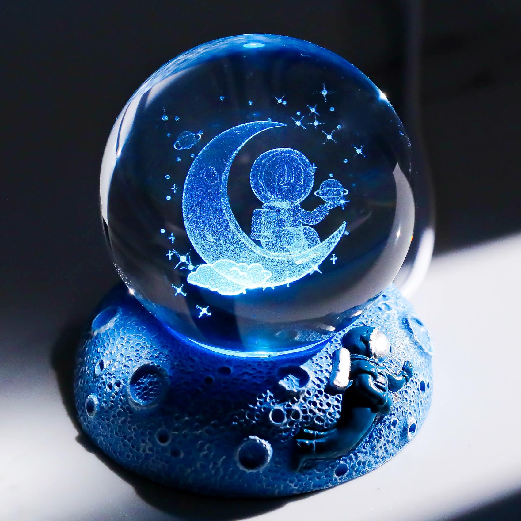 Movdyka Crystal 3D Astronaut and Moon 2.36in Ball Figurine Gifts for Him Son, Glass Art for Room with Space Light Base, Keepsakes for Astronomy Lovers Home Ornaments Paperweight