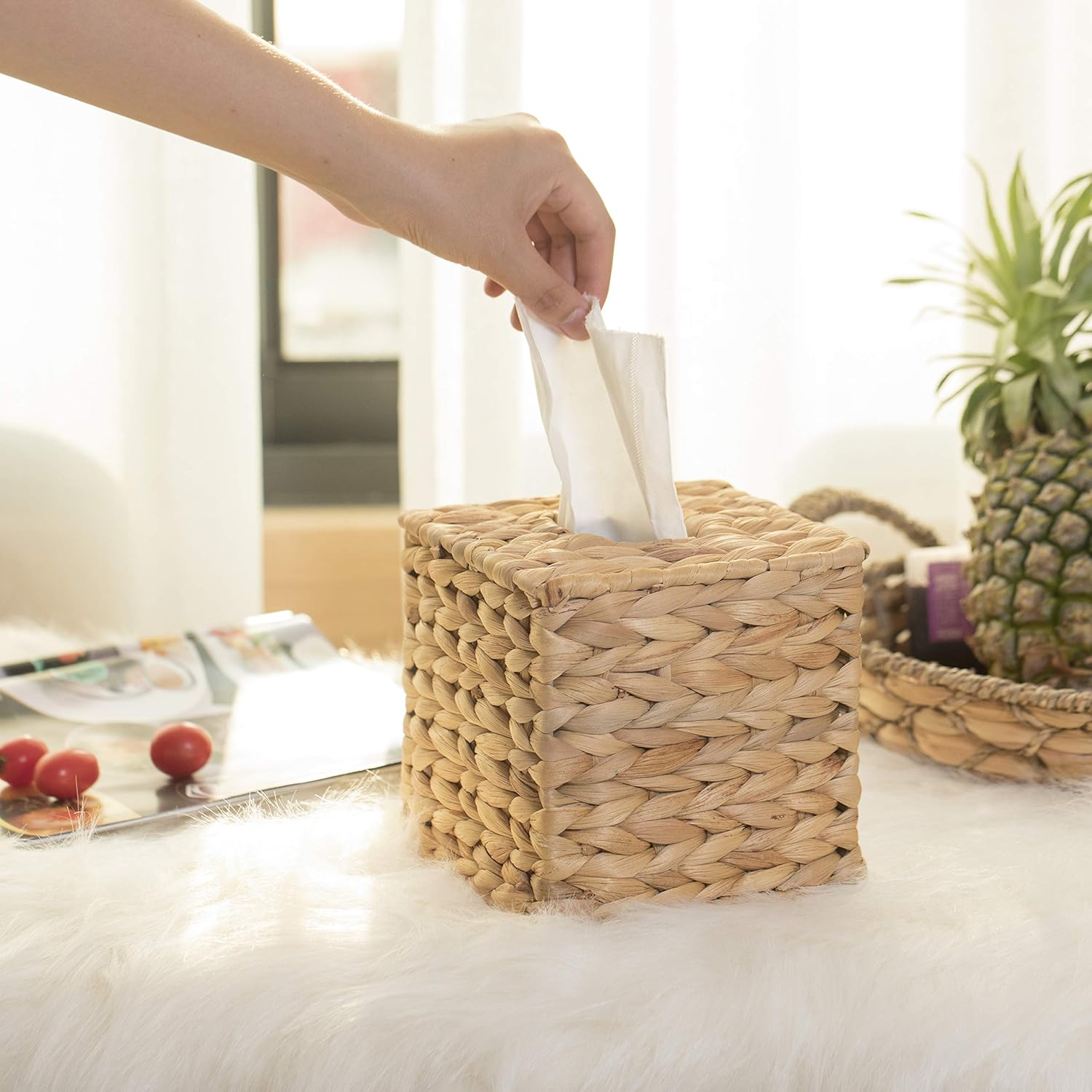 Vintiquewise QI003631.SQ Water Hyacinth Wicker Square Tissue Box Cover, Brown: Home & Kitchen