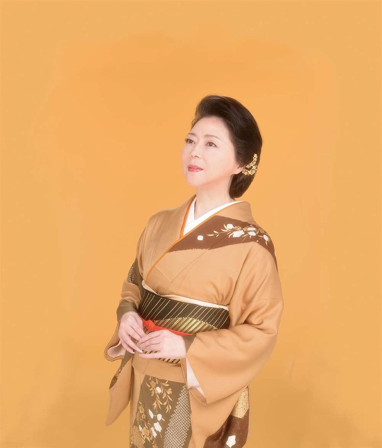 Amazon 【メーカー特典あり】歌一輪 (オリジナル・クリアファイル付) 牧村三枝子 歌謡曲・演歌 音楽