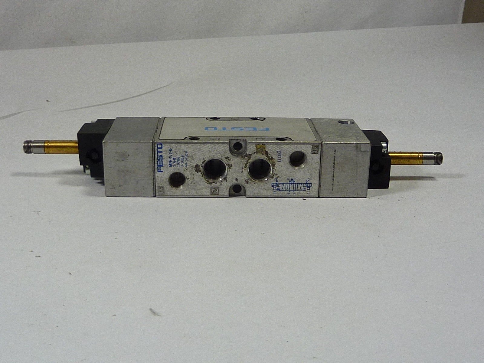 Festo 19786 Model MFH-5/3E-1/4-B Solenoid Valve