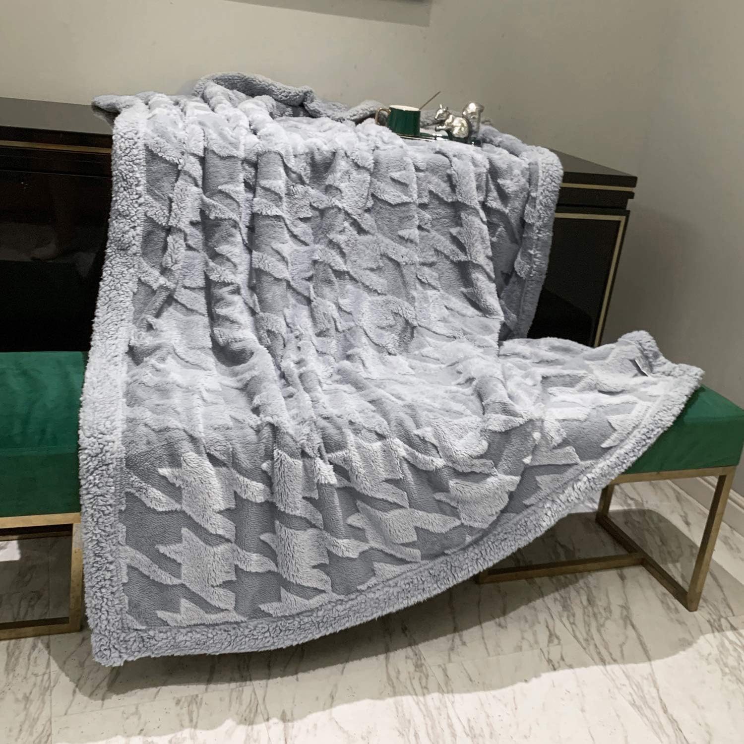 DISSA Sherpa Fleece Blanket Throw Blanket Soft Blanket Plush Fluffy Blanket Warm Cozy Dual Sided Throw Blanket Perfect Throw for All Seasons for Couch Bed Sofa (Light Grey, 51"x63"): Home & Kitchen