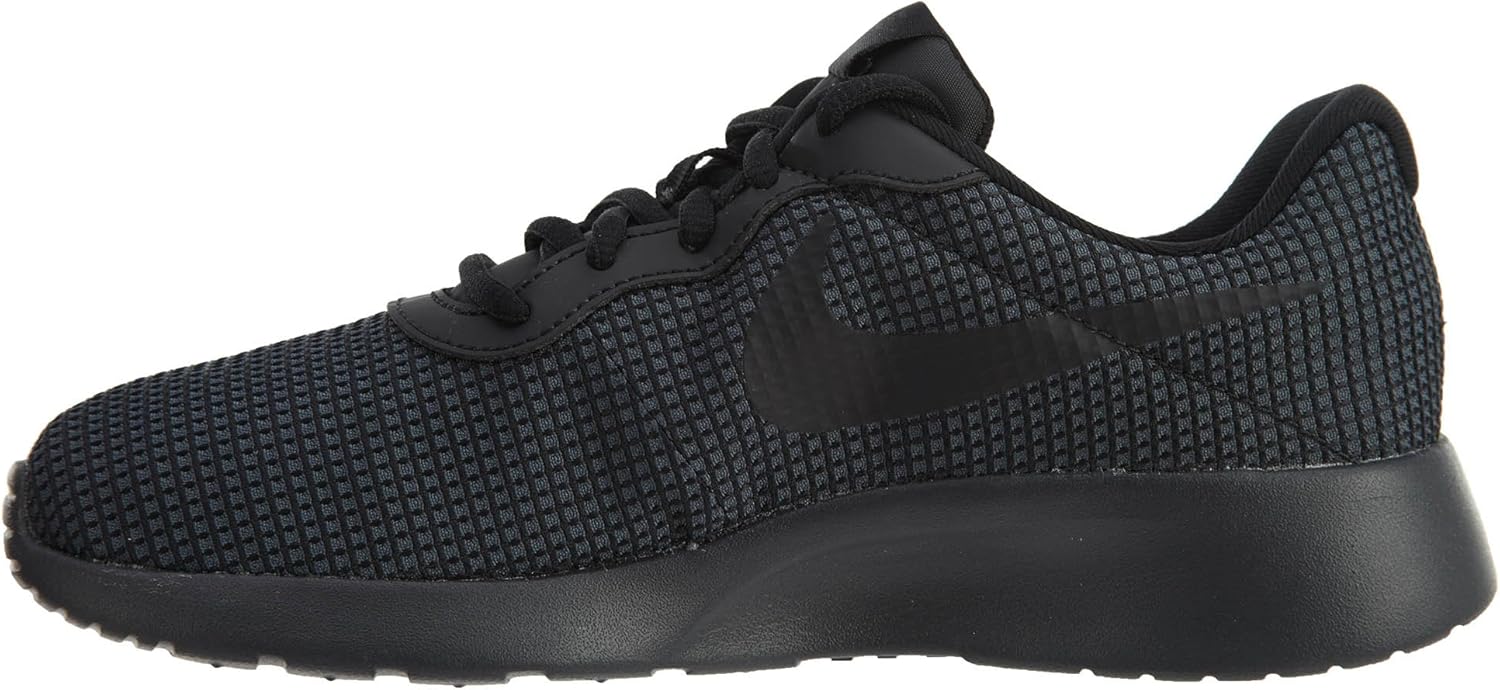 nike tanjun slip resistant