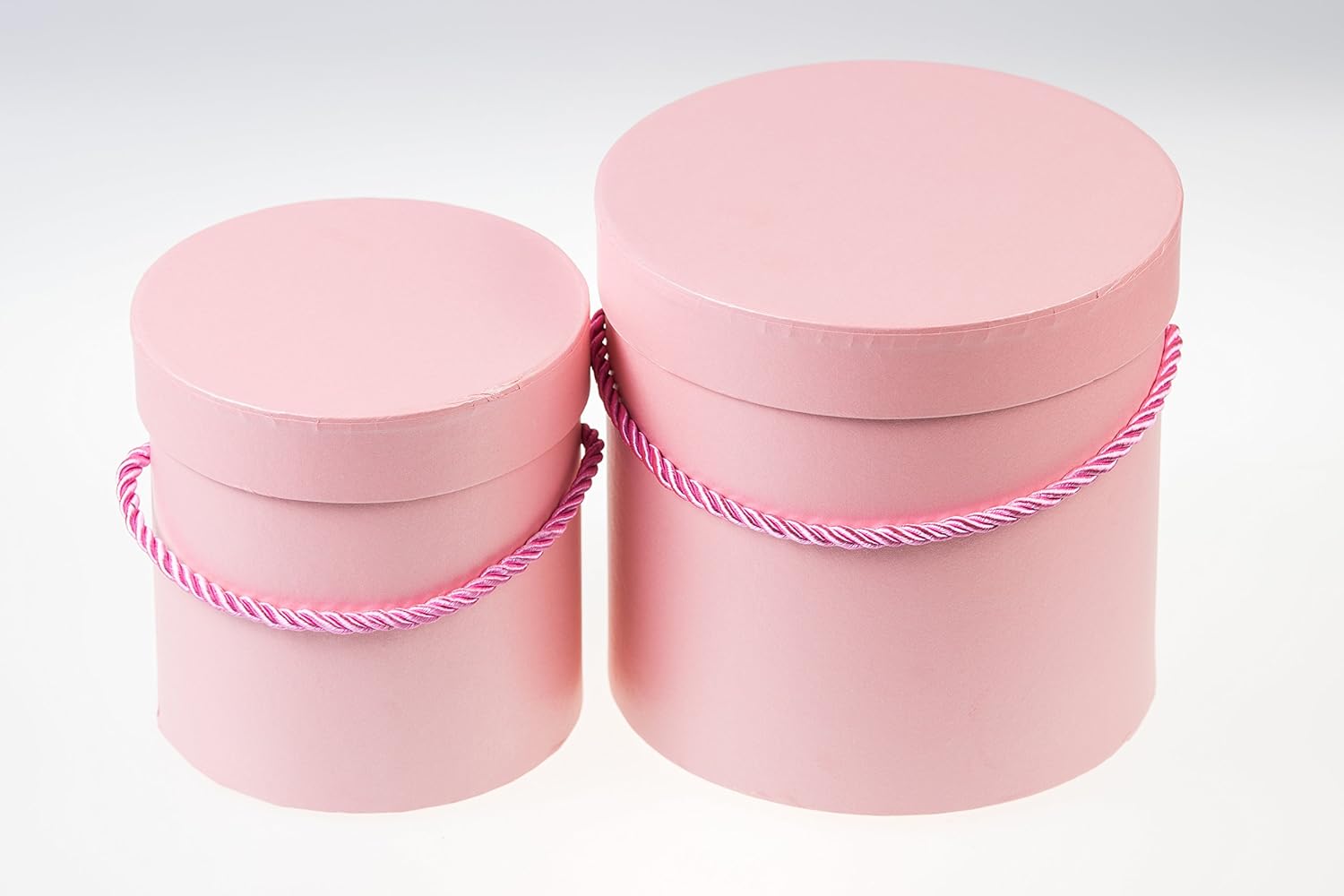 plain hat boxes to decorate