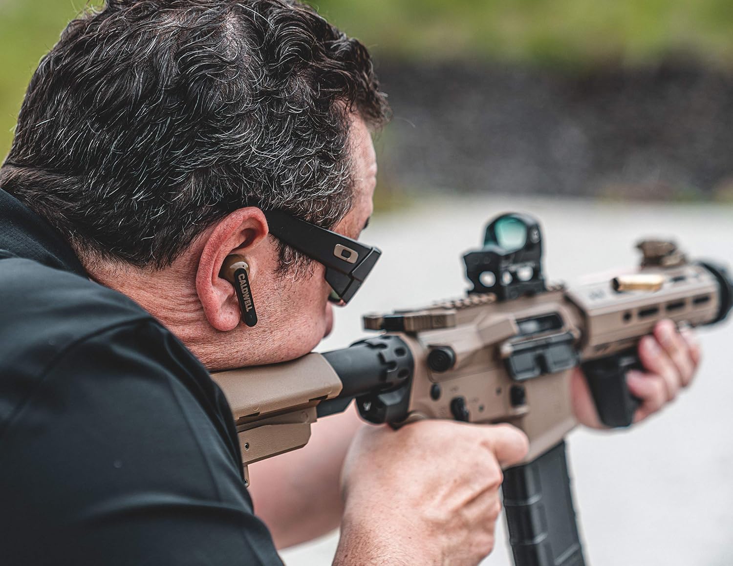 Caldwell E-Max Shadows FDE 23 NRR - Electronic Hearing Protection with Bluetooth Connectivity for Shooting, Hunting, and Range: Sports & Outdoors