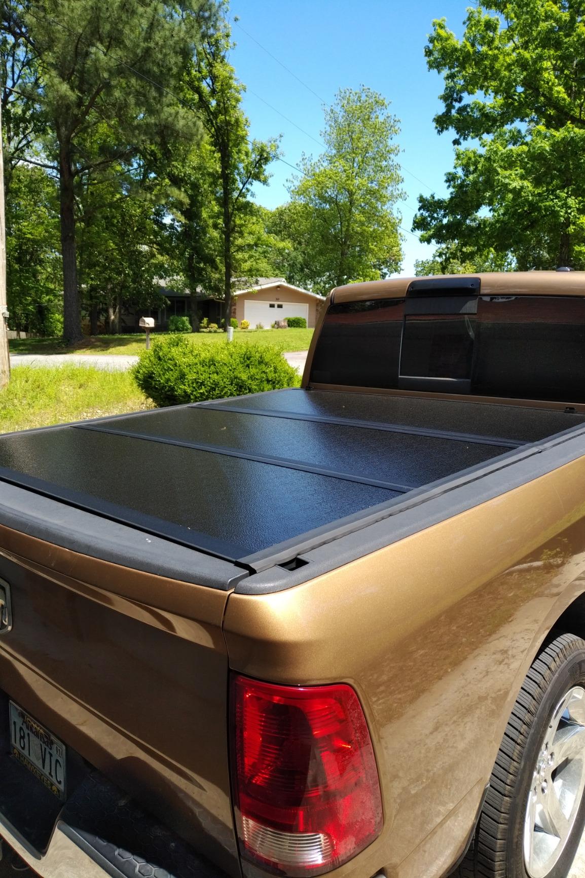 64/mo Finance Gator EFX Hard TriFold Truck Bed Tonneau Cover GC34004 Fits 2002 2018