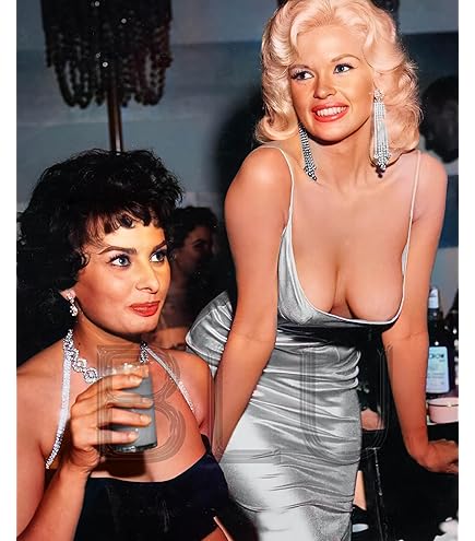 Amazon.com: Jayne Mansfield circa 1967 wearing red dress 11X17 poster:  Posters & Prints