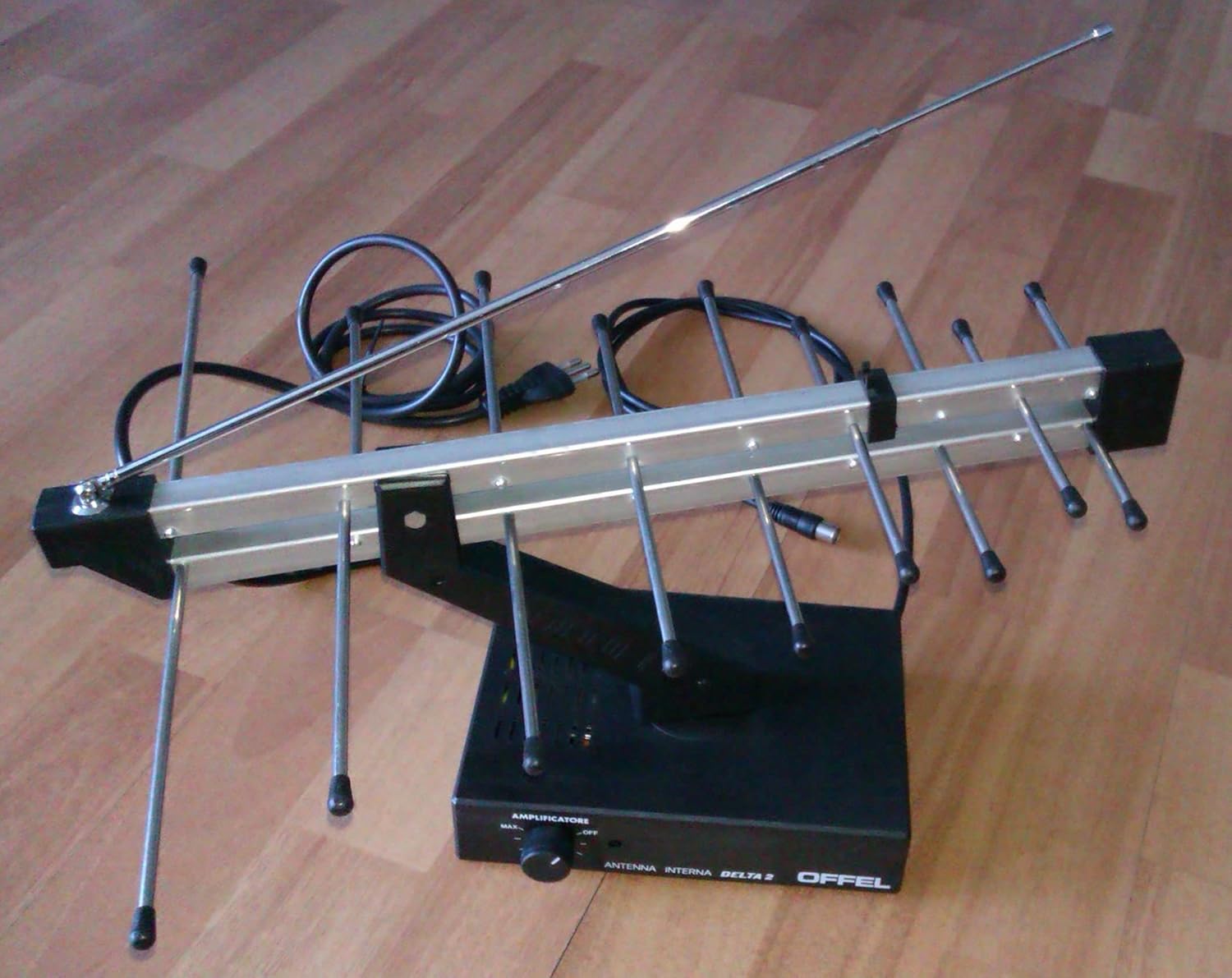 Antenna con amplificatore di segnale ad alto guadagno da interno per TV