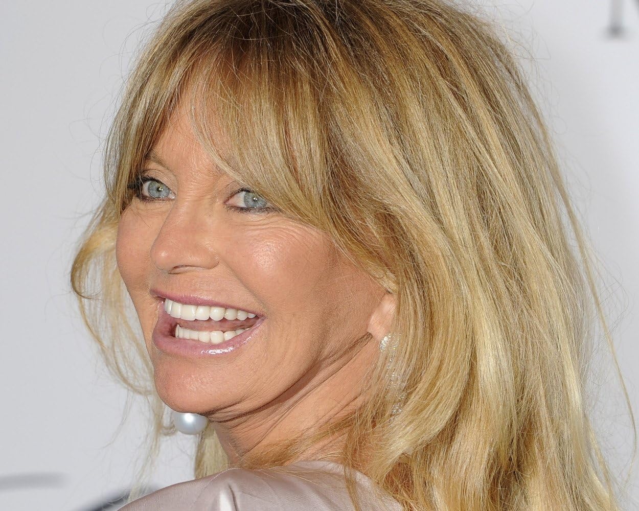 Photographs - Goldie Hawn 8 x 10/8x10 GLOSSY Photo Picture IMAGE #3