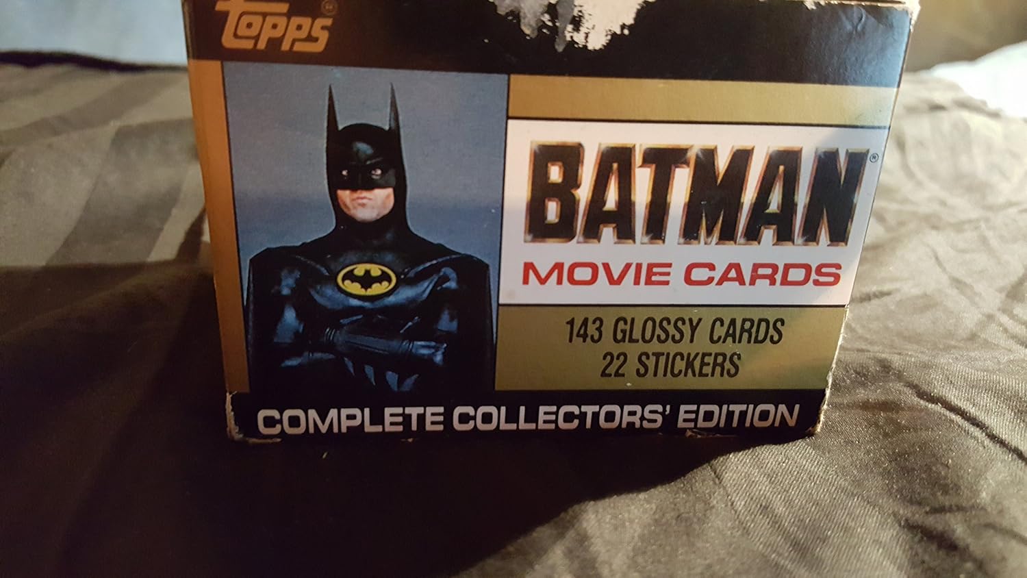 Amazon Com Topps Batman Movie Cards 143 Glossy Cards 22 Stickers Complete Collectors Edition Limited Edition Sports Outdoors