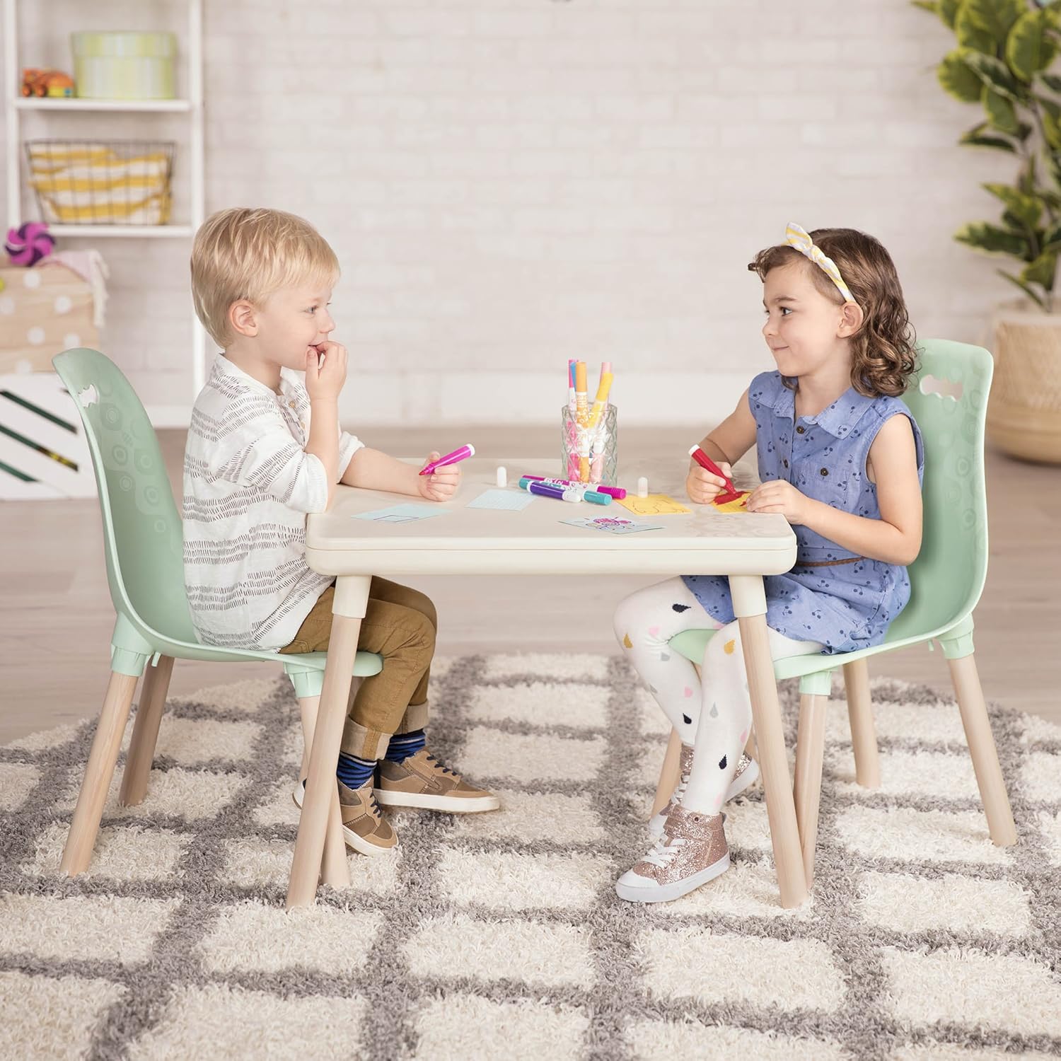 b and m kids table