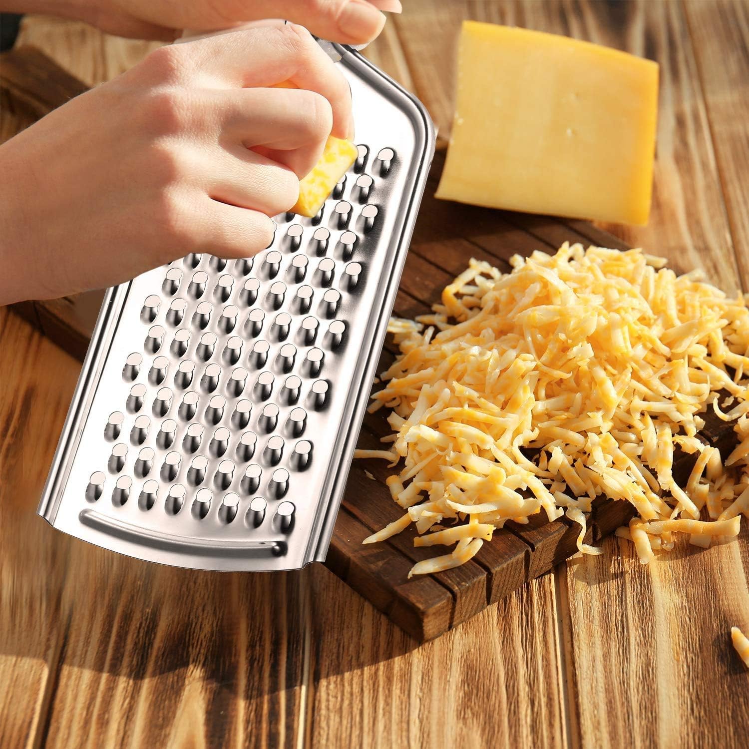 смешная терка. Cheese grater. терка для сыра. крутящаяся терка для сыра. Cheese grater.