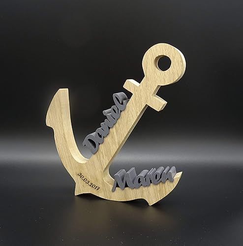 Anker aus Eiche mit grauen Namen
