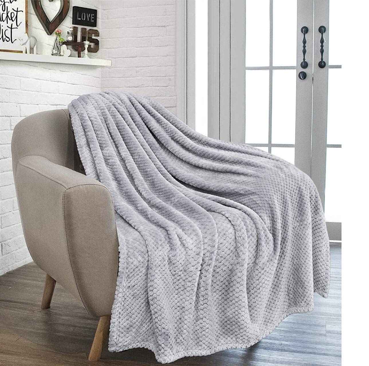 RayyanLinen Waffle Honey Comb Throw Blanket Super Soft Luxurious Versatile Sofa Bedspread Travel Throw (GREY SILVER, SINGLE - 125 x 150CM)