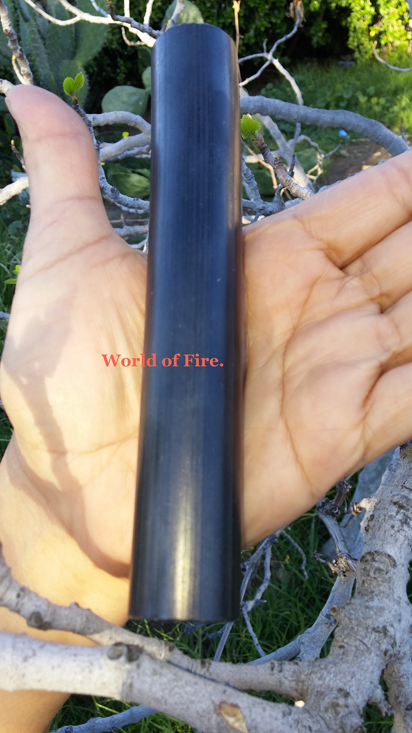 Magnum XL. One inch diameter, six inches long. Ferro rod. Ferrocerium