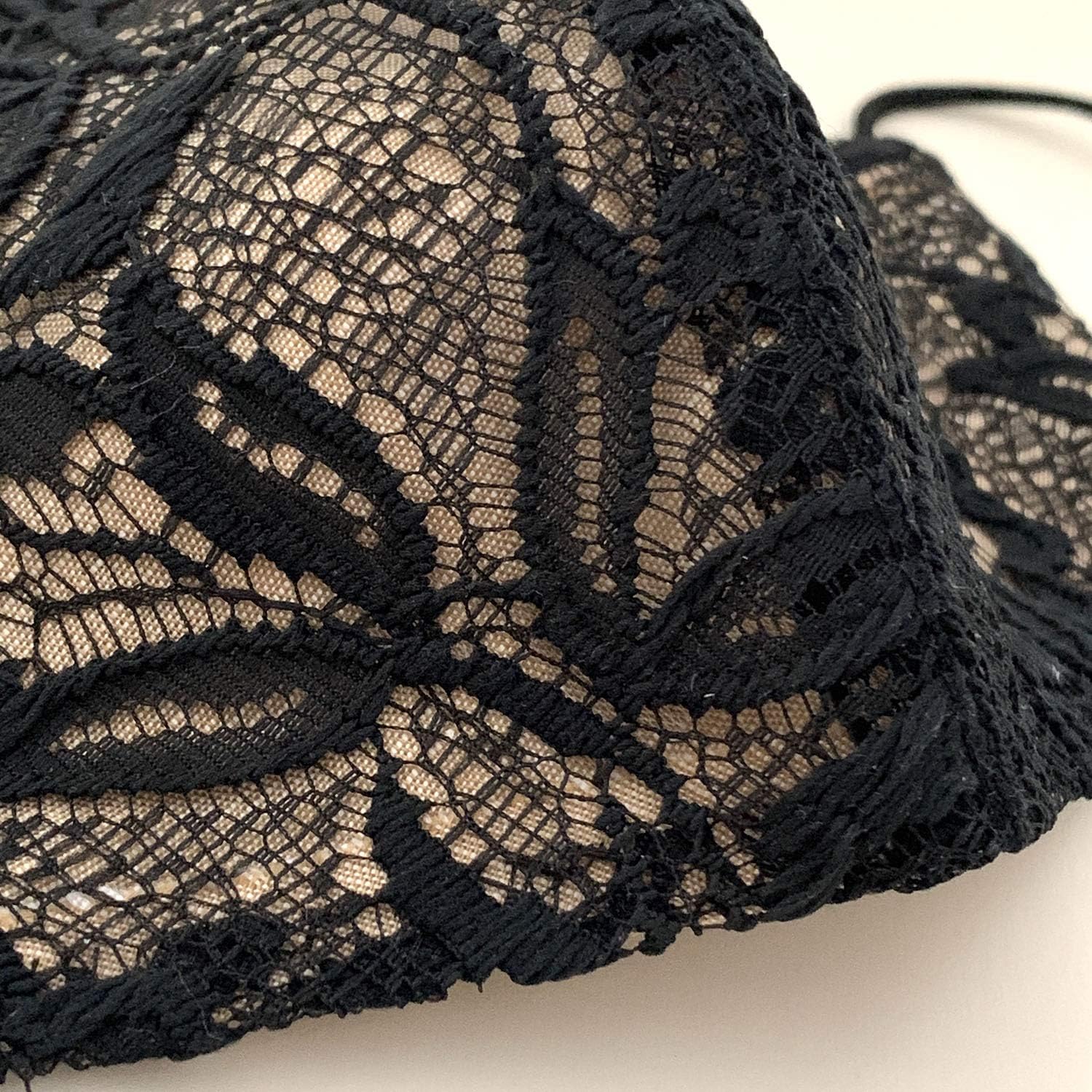 Amazon Co Jp レースマスク チャーム付き 黒レースマスク 洗える 日本製 おしゃれ ベージュ 秋冬 マスクレース M493 服 ファッション小物 Amazon Co Jp レースマスク チャーム付き 黒レースマスク 洗える 日本製 おしゃれ ベージュ 秋冬 マスクレース M493 服 ファッション小物