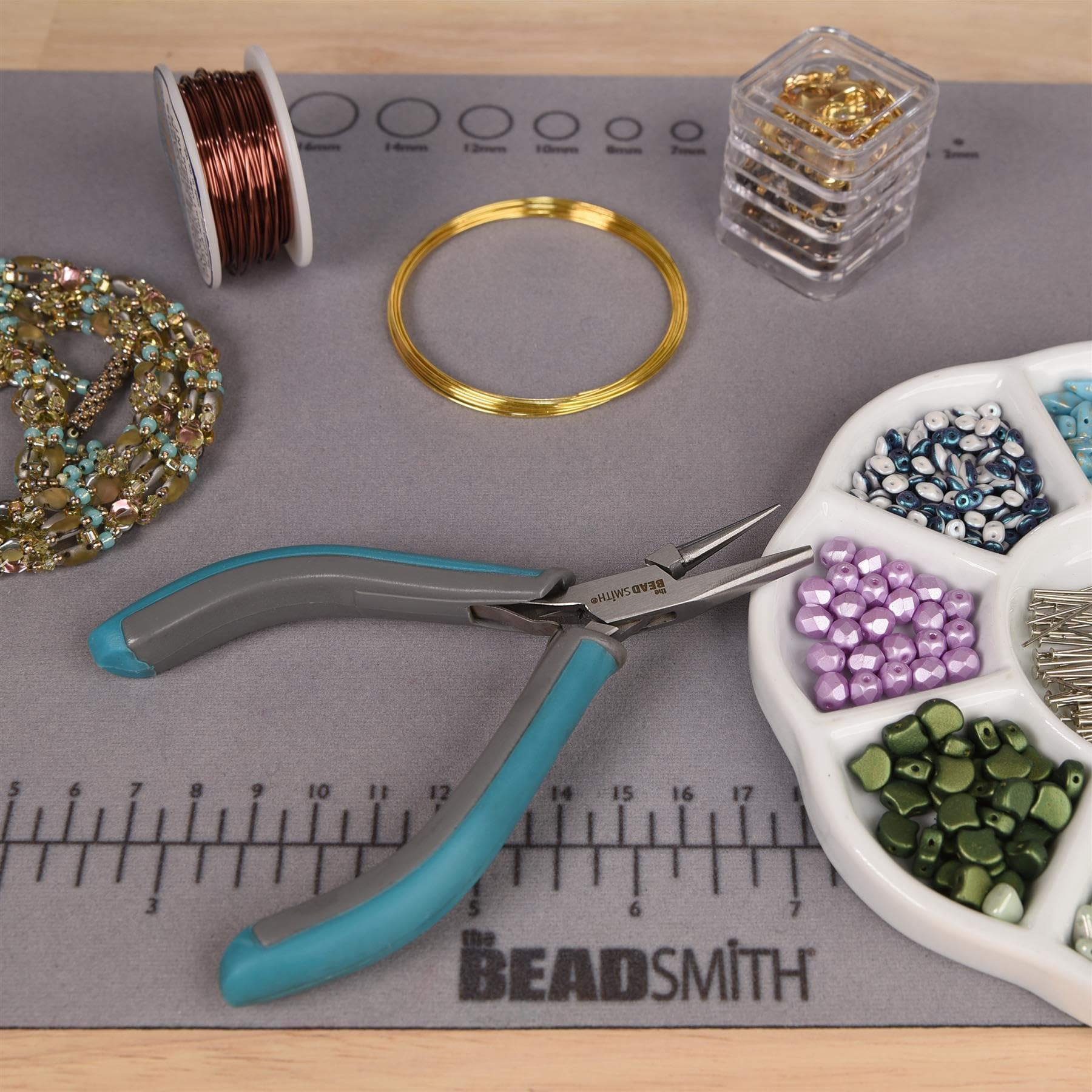 The Beadsmith Simply Modern Half Round Nose/Half Concave Pliers, 4.5 Inches (114mm) With Polished Steel Head, PVC Grip Handles and Double-leaf Springs, Tool For Jewelry Making