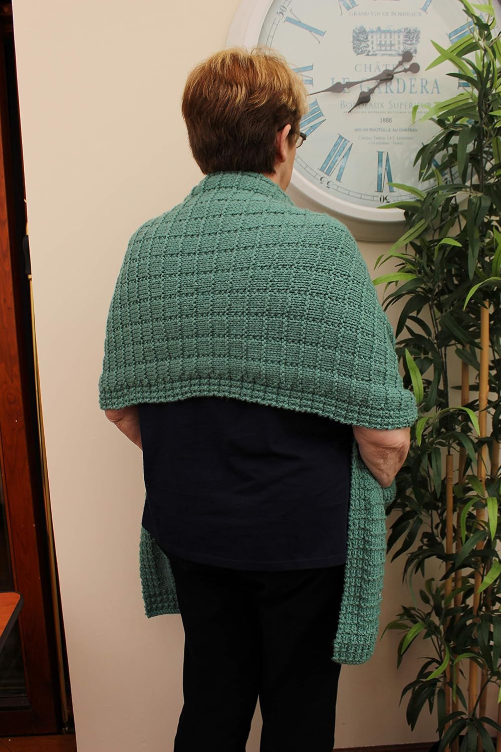 Knitting Pattern for Pocket Scarf Chunky Yarn, Shoulder Warmer Scarf, Ladies Knitting Pattern, KP596, white, A5 - Image 5