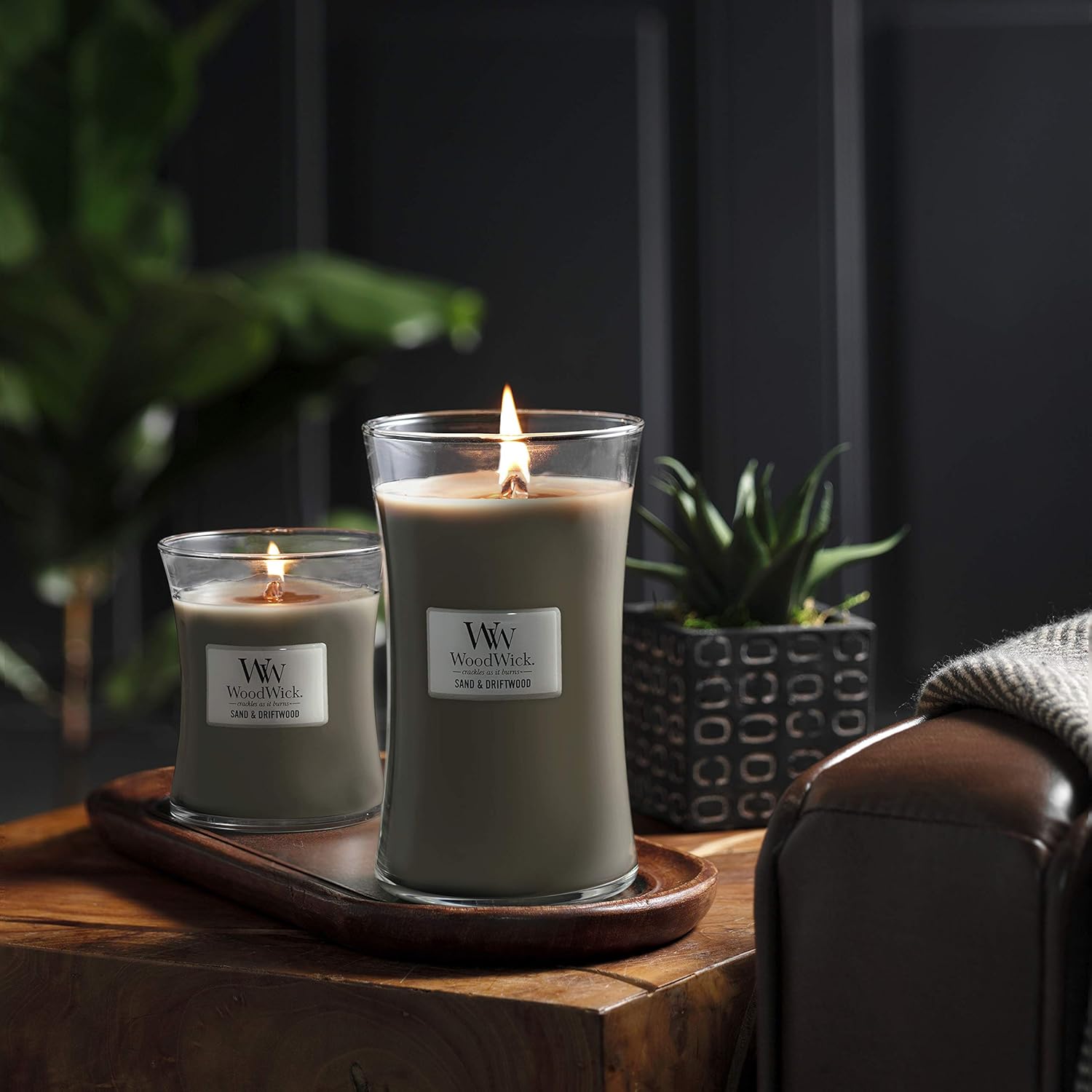 WoodWick Large Hourglass Scented Candle, Sand Driftwood - Image 5