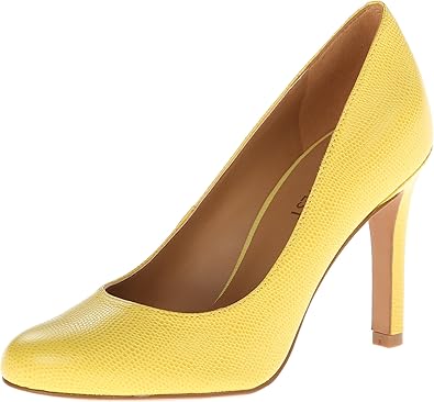 nine west yellow pumps
