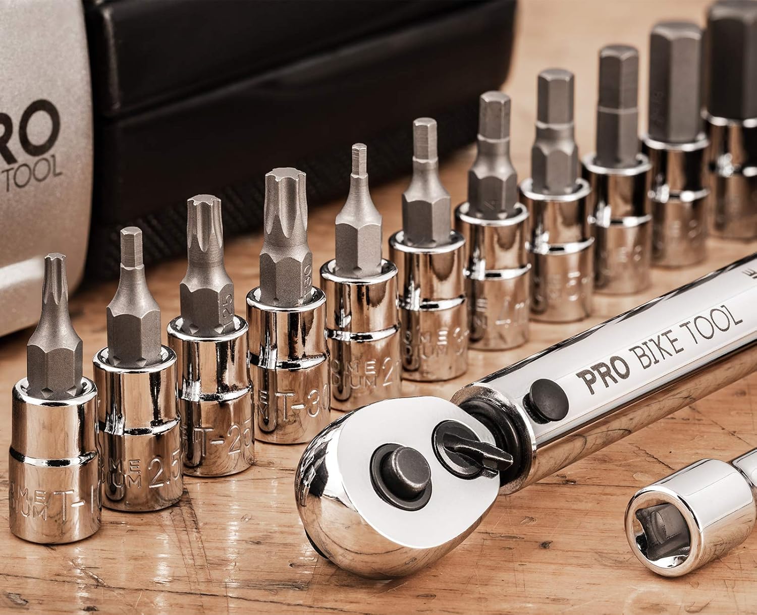 PRO BIKE TOOL 1/4 Inch Drive Click Torque Wrench Set – 2 to 20 Nm – Bicycle Maintenance Kit for Road & Mountain Bikes - Includes Allen & Torx Sockets, Extension Bar & Storage Box: Home Improvement