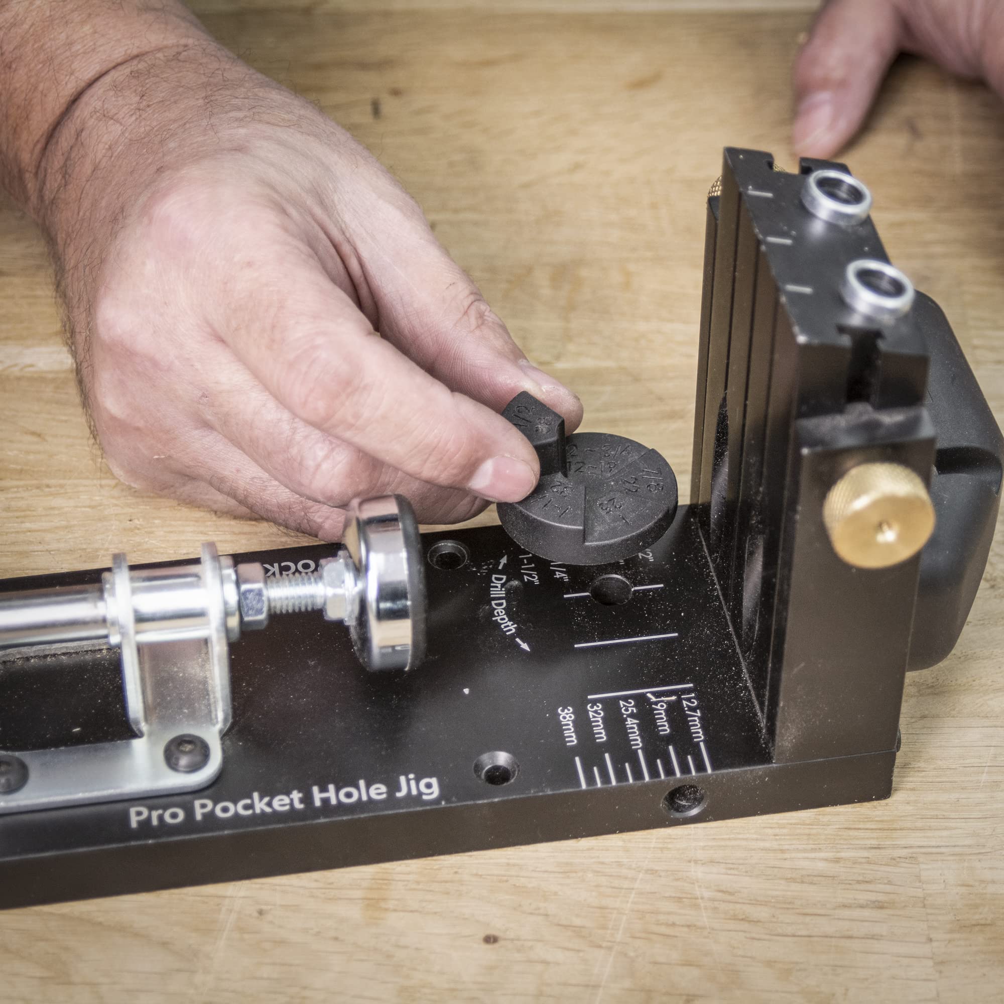 Trend Pocket Hole Jig Kit with Dual Column Jig, Face Clamp, HSS Drill Bit & Depth Setting Collar, 2 Square Bit Drives & 100 Pocket Hole Screws, PH/JIG