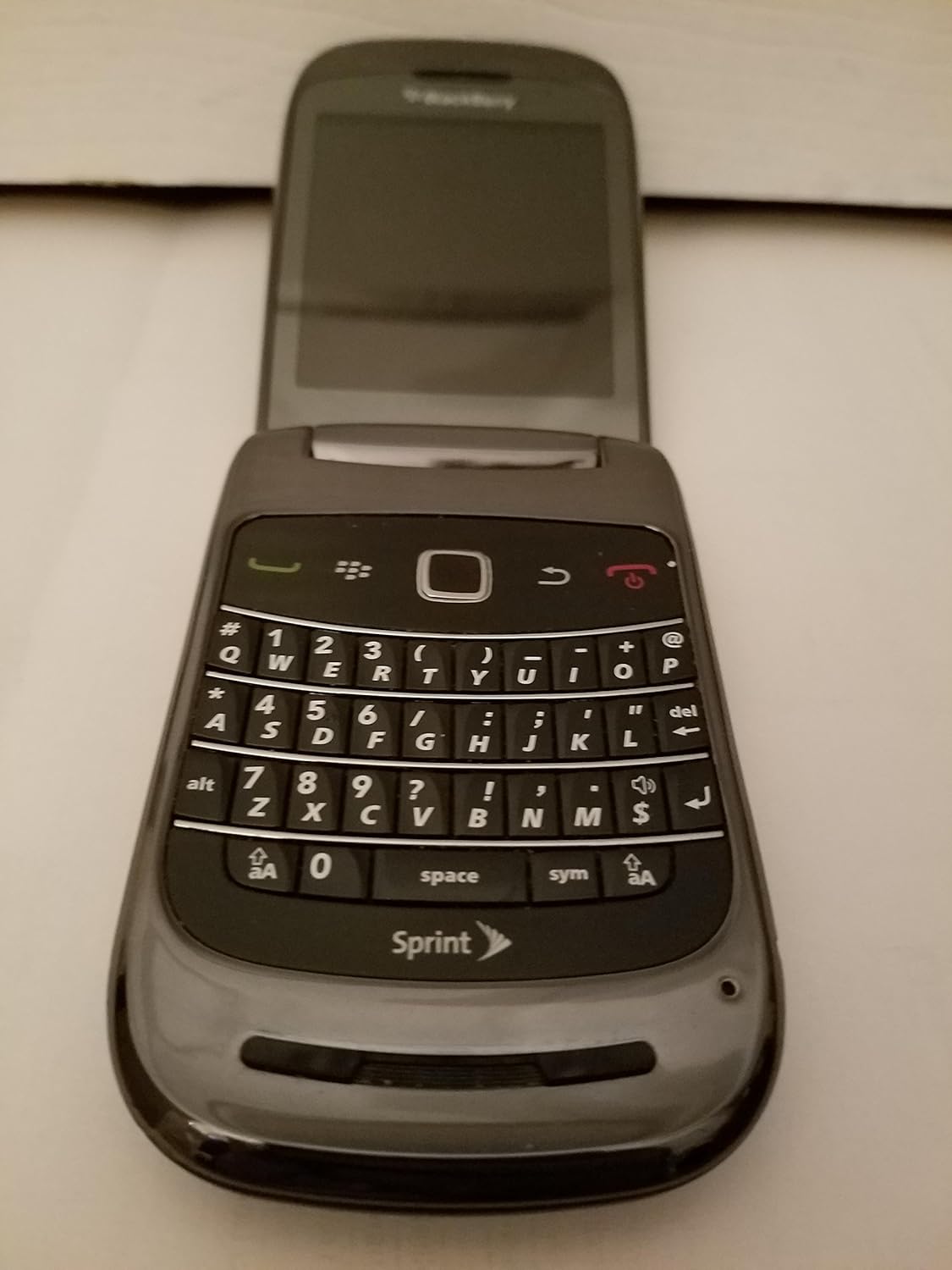 Amazon.com: Blackberry Style 9670 Smartphone - Sprint: Cell Phones &  Accessories