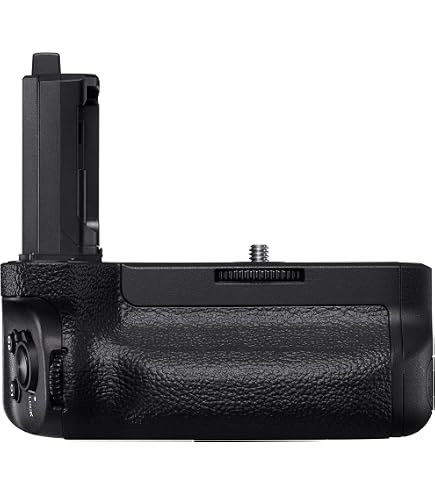 Amazon.com: Sony VG-C3EM Vertical Grip for Sony a9 and a7RIII