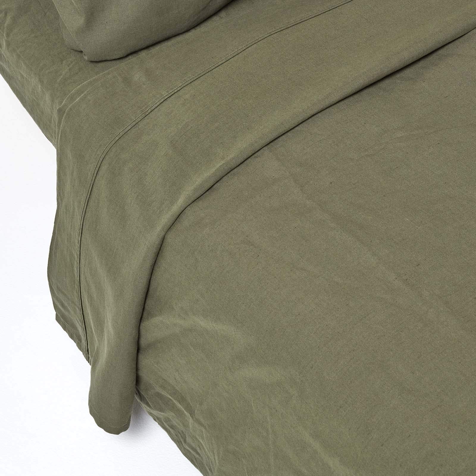 HOMESCAPES Luxury Soft Linen Flat Sheet Plain Dark Green Textured Linen Sheet Natural French Flax Fibre Linen & Pure 100% Cotton Blend Khaki Green, Double Size