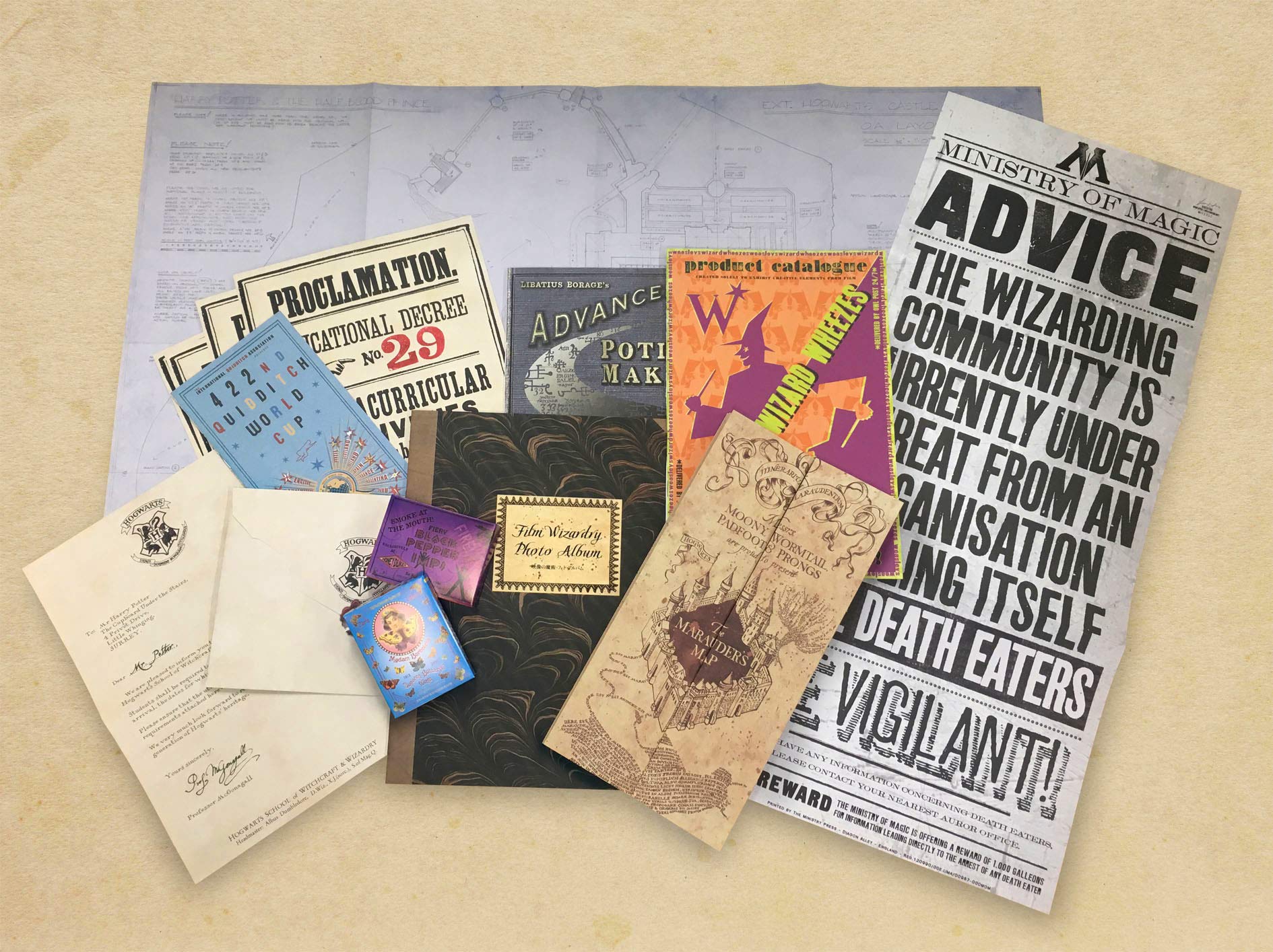 ハリー ポッター 公式ガイドブック 映像の魔術 完全増補版 Amazon Com Books