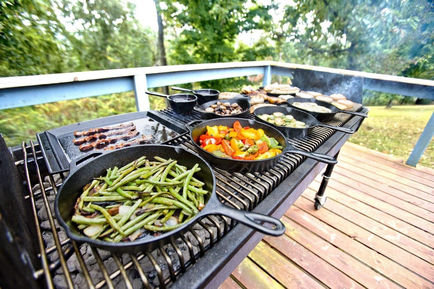 Lodge Manufacturing Company Lodge Cast Iron 10.5-inch Square Grill Pan, Black: Kitchen & Dining
